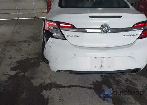 2017 Buick Regal Turbo Premium Ii z USA, uszkodzony, nr VIN 2G4GR5GX9H9104567